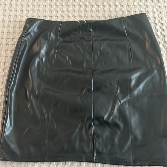 Cantonwalker Women's High Waist High Slit Tassel Bodycon Black Leather Mini - Picture 7 of 7